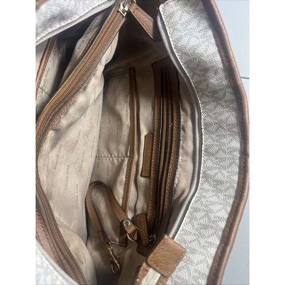 Michael Kors Jet Set Large Snap Pocket Top Zipper Tote No Shoulder Strap - Used - Picture 8 of 9